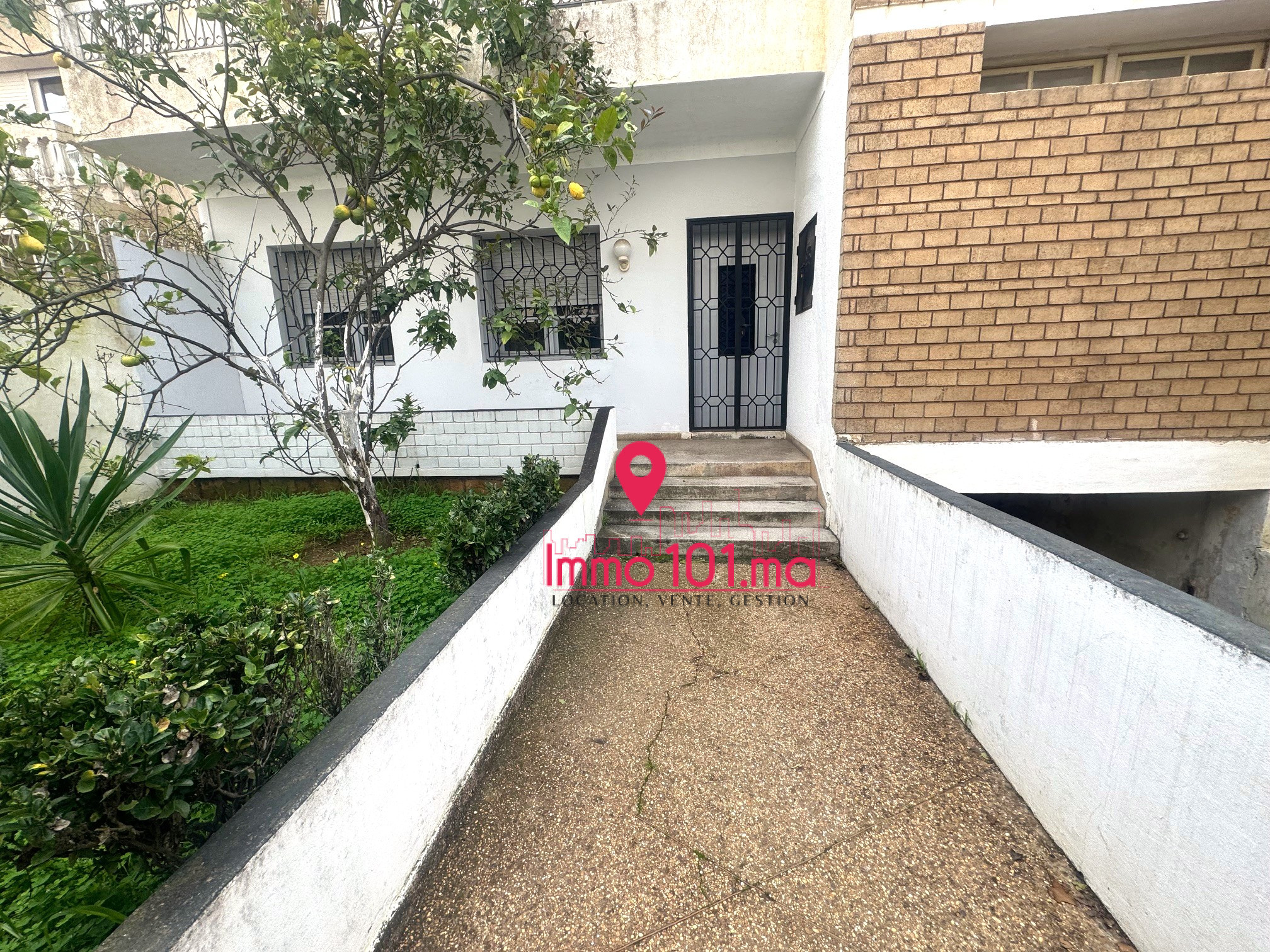 Villa à retaper à vendre à Mabella ZLV2361