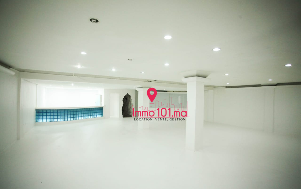 Superbe  Local Commercial a vendre à l’Agdal ISV207