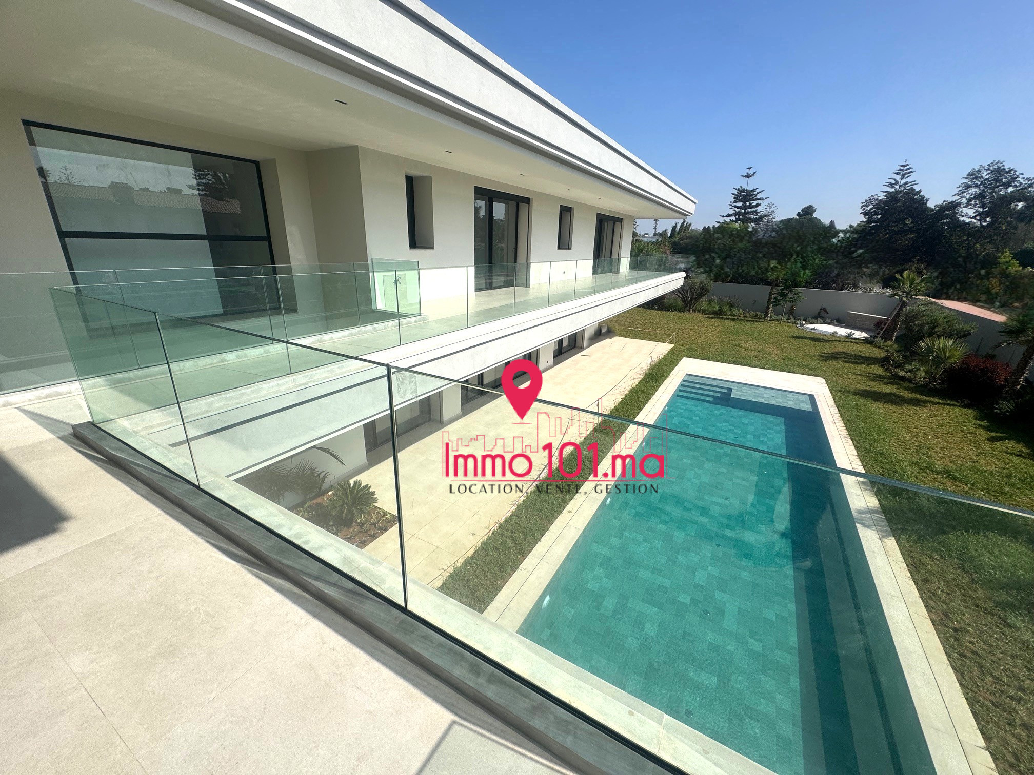 Superbe villa à louer à Souissi ZLLVV2266