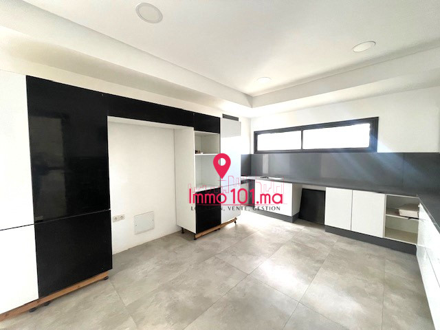 Villa moderne à vendre à El Menzeh ZLV1623