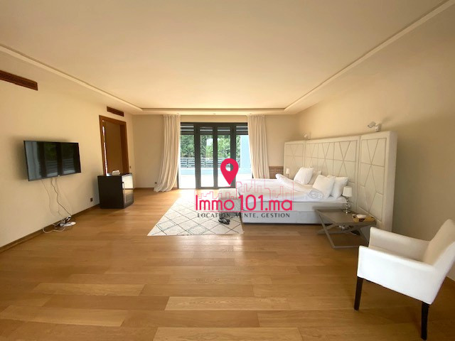 Superbe villa à vendre à Souissi ZLV2339