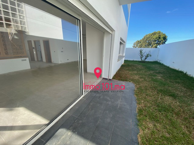 Villa à vendre à El Menzeh AYV2374